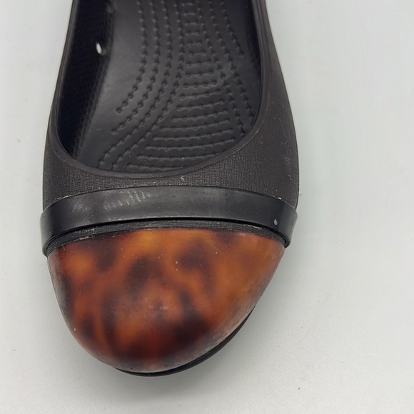 Crocs - Maryjane Brown Turtle Toe Cap Slip On Brown Flats Size 7 - Picture 9 of 11